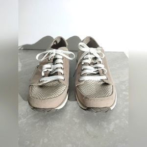 Dr. Scholl's Memory Foam Cool Fit Anna Tan Sneakers size 9 M 39 EU 7 UK